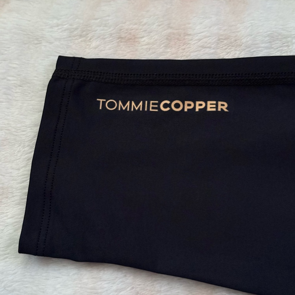 Tommie Copper Black Workout Set